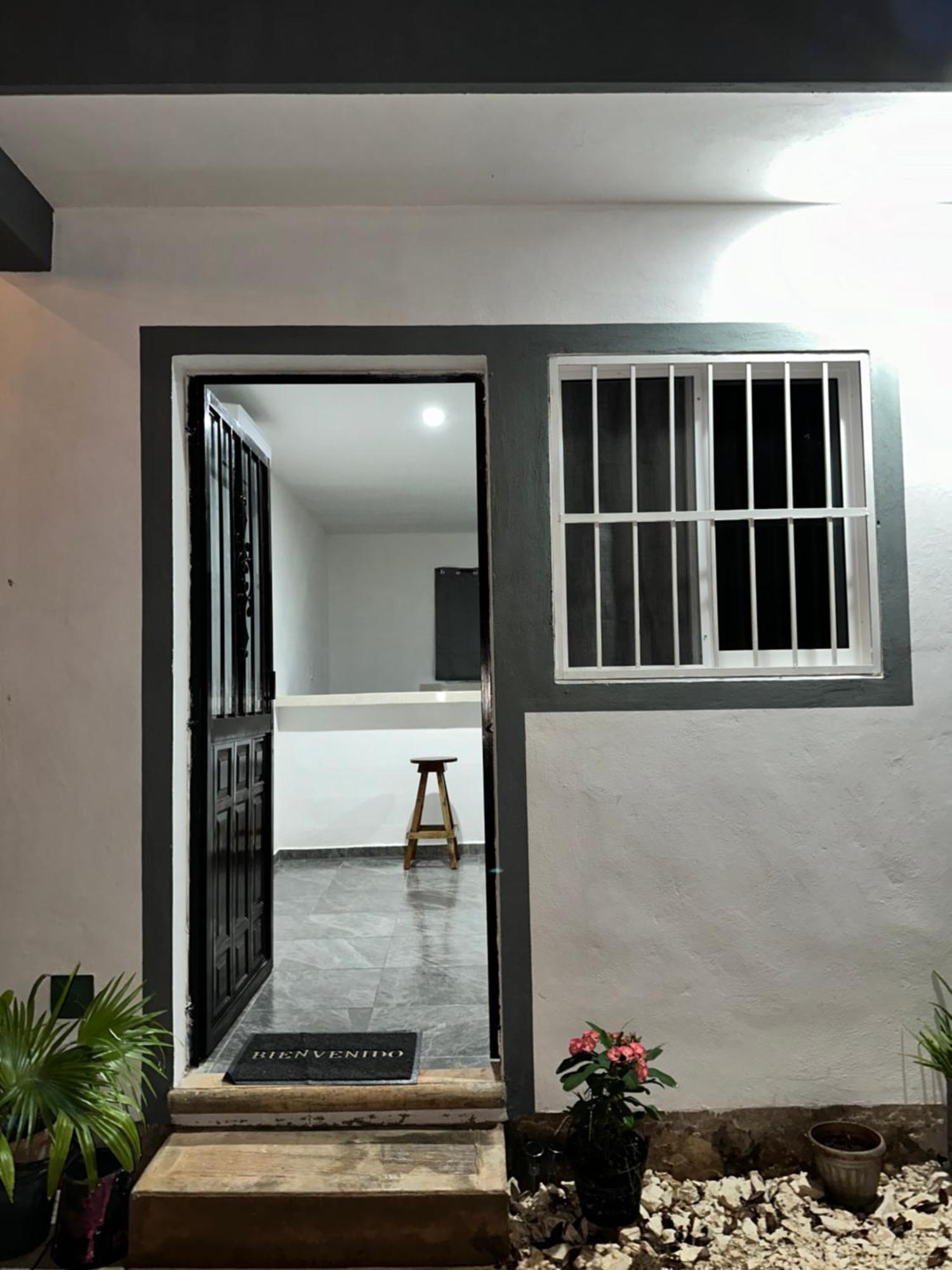 Departamento 48 Street Appartement Valladolid  Buitenkant foto